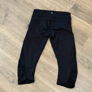 Lululemon Black Capris Leggings 4